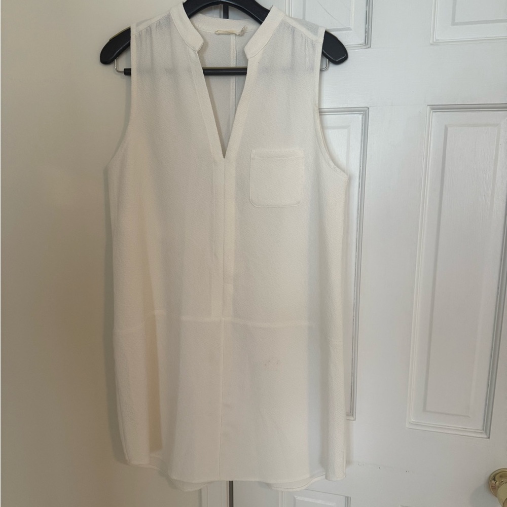 Lush White Sleeveless Blouse with Mandarin Collar